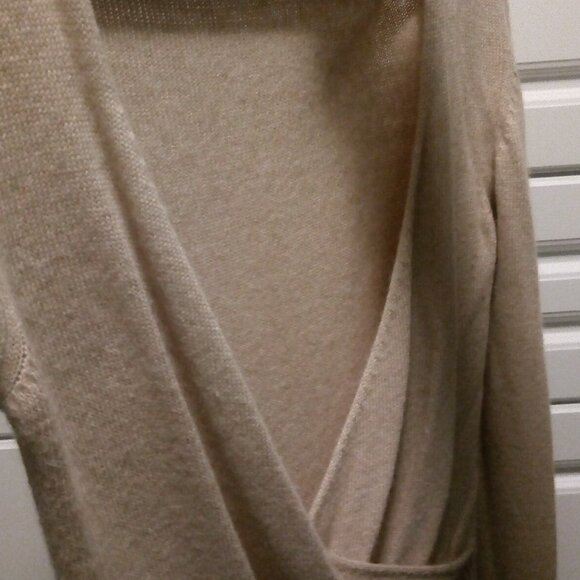 FERRE Luxury Plunge Neck Sweater - Picture 4 of 5